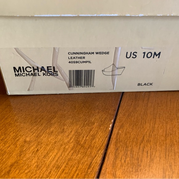 Michael Kors Size 10 Cunningham Wedges - Picture 2 of 6